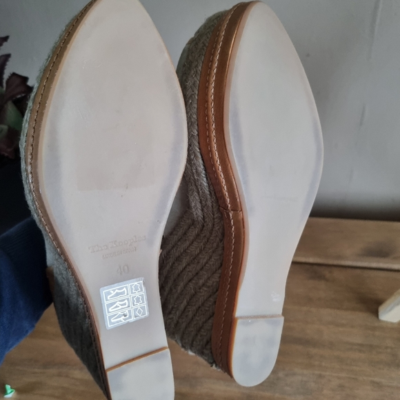 The kooples grey suede/leather Wedged Sandals Size Uk 7 new with defects - Picture 4 of 8